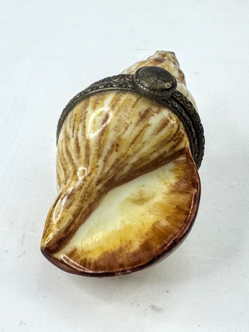 Limoges France Hand Painted Seashell Porcelain Trinket Box Mint A1032